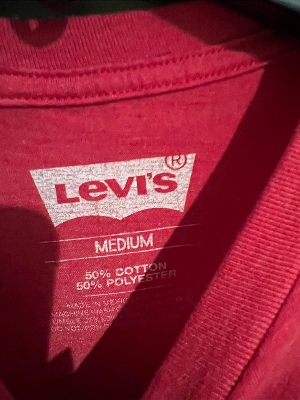 Levi's Men's Bright Red Short Sleeve Tee with Gold Logo Print Sz M